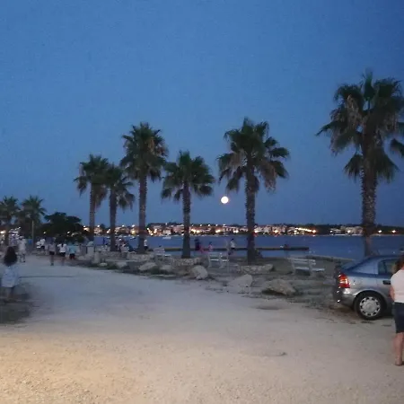 Apartment House Vir-to-all