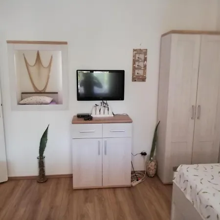 Apartment House Vir-to-all